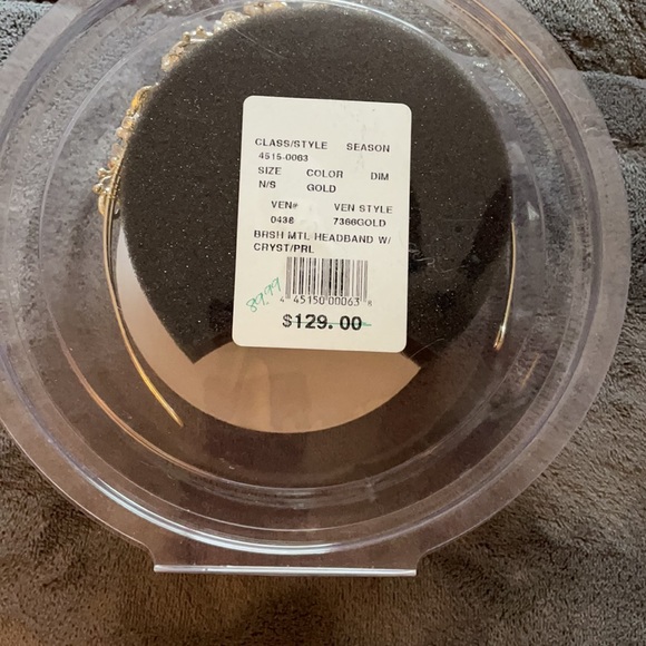 David’s Bridal-Headpiece collection - Picture 3 of 6